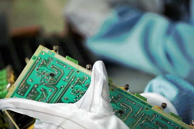 進化し続ける電子社会を支えるプリント基板の技術と未来への挑戦